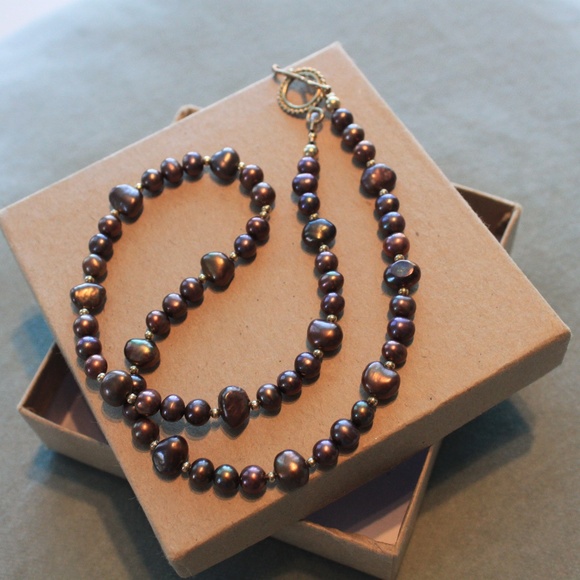 Iridescent Purple Brown Freshwater Pearl Necklace - Picture 1 of 3